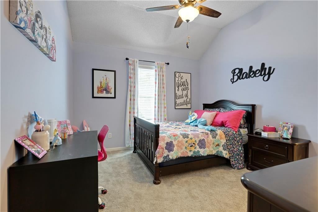 Photo 31 of 41 - 14018 ASH Street, Overland Park, KS 66224