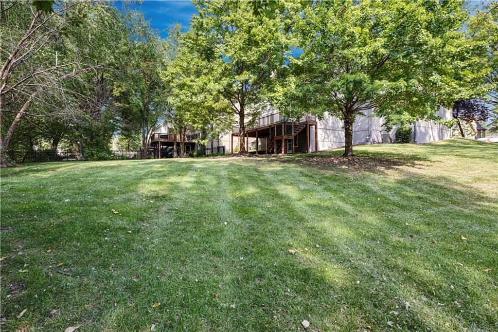 Photo 41 of 41 - 14018 ASH Street, Overland Park, KS 66224