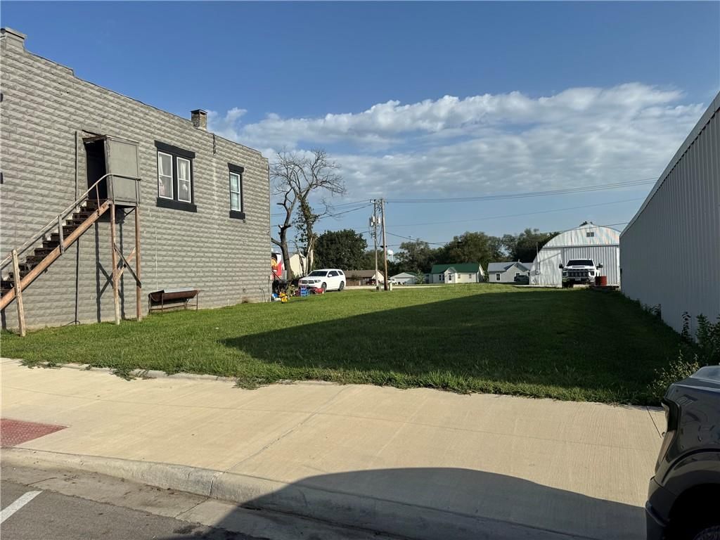 119 & 121 E Main Street — photo 1