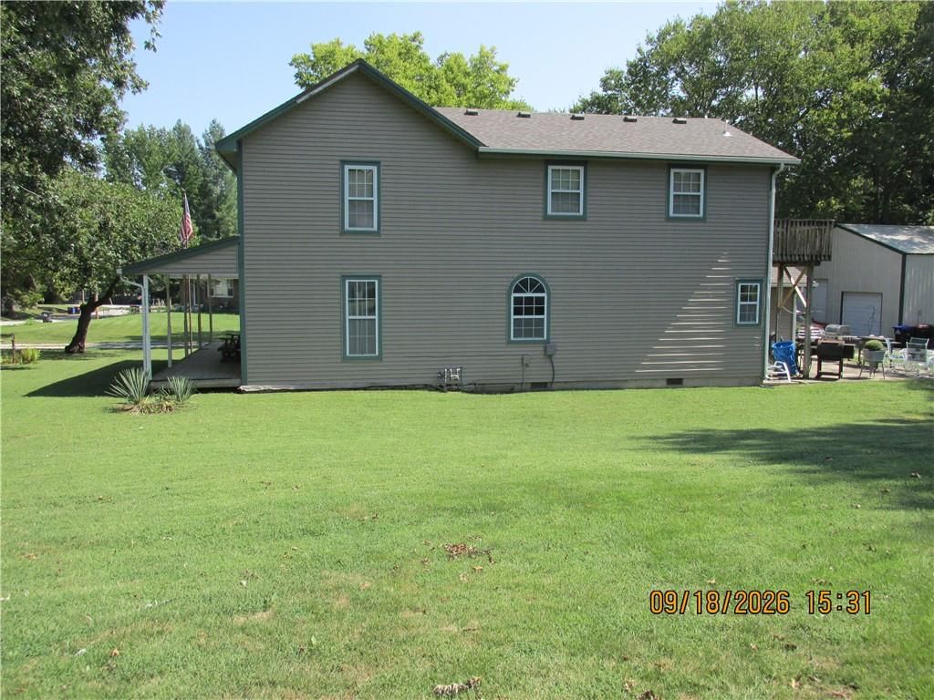 301 Oak Street W — photo 7