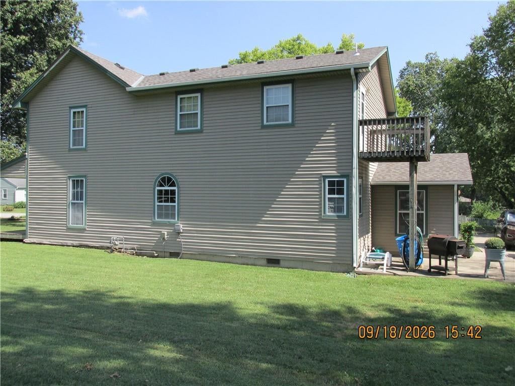 301 Oak Street W — photo 24
