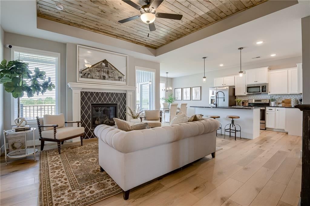 20510 Millview Road, Spring Hill, KS