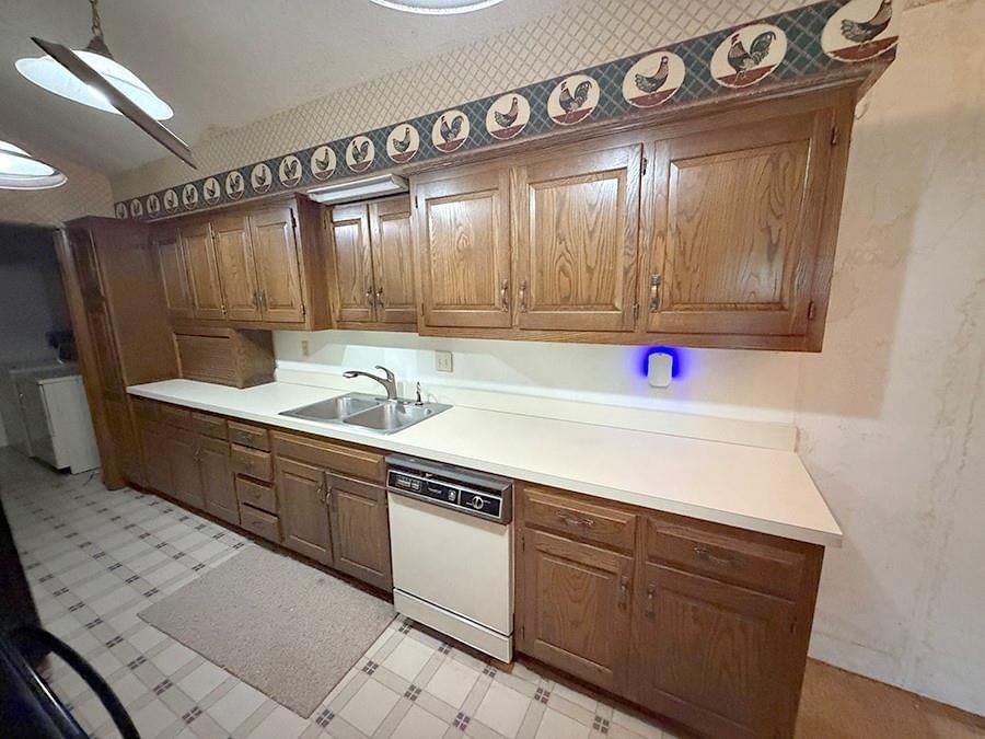 1405 Lynwood Court — photo 23