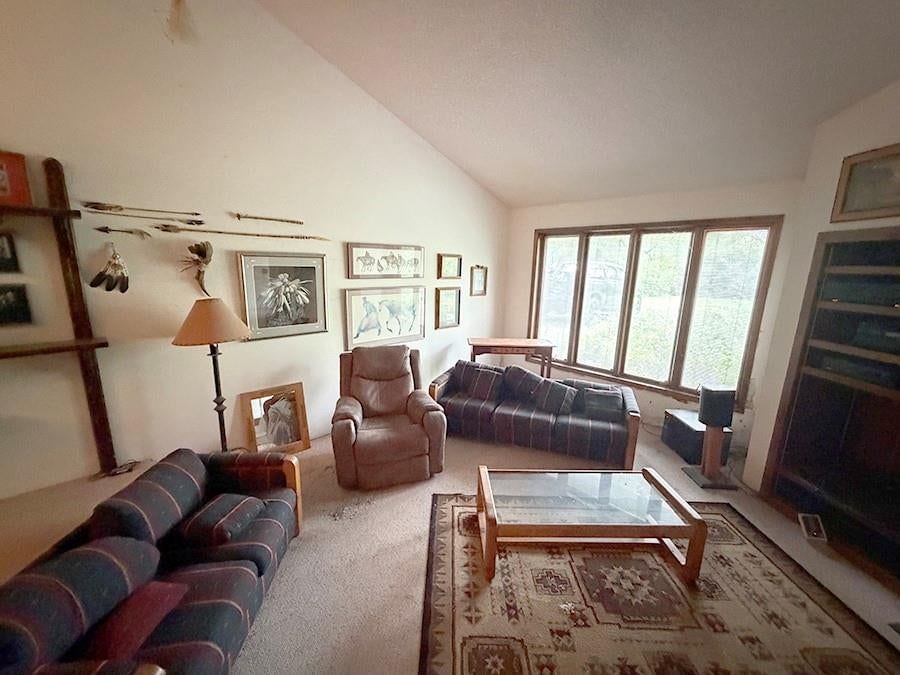 1405 Lynwood Court — photo 32