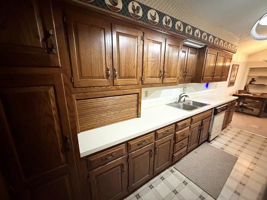 1405 Lynwood Court — photo 35