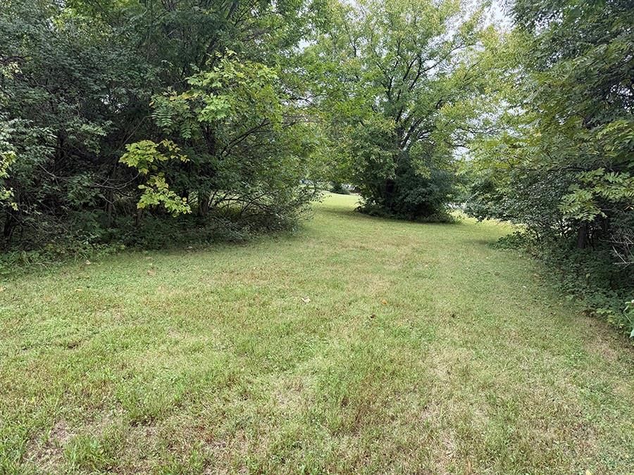 1405 Lynwood Court — photo 57