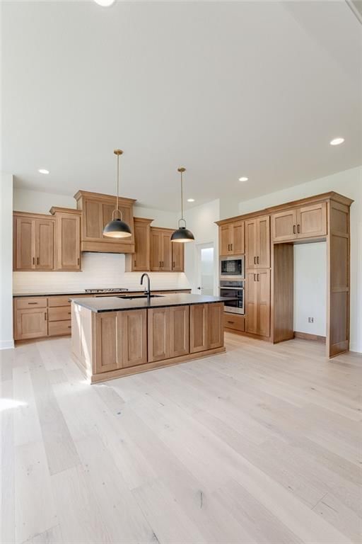 2416 W 179th Street — photo 14