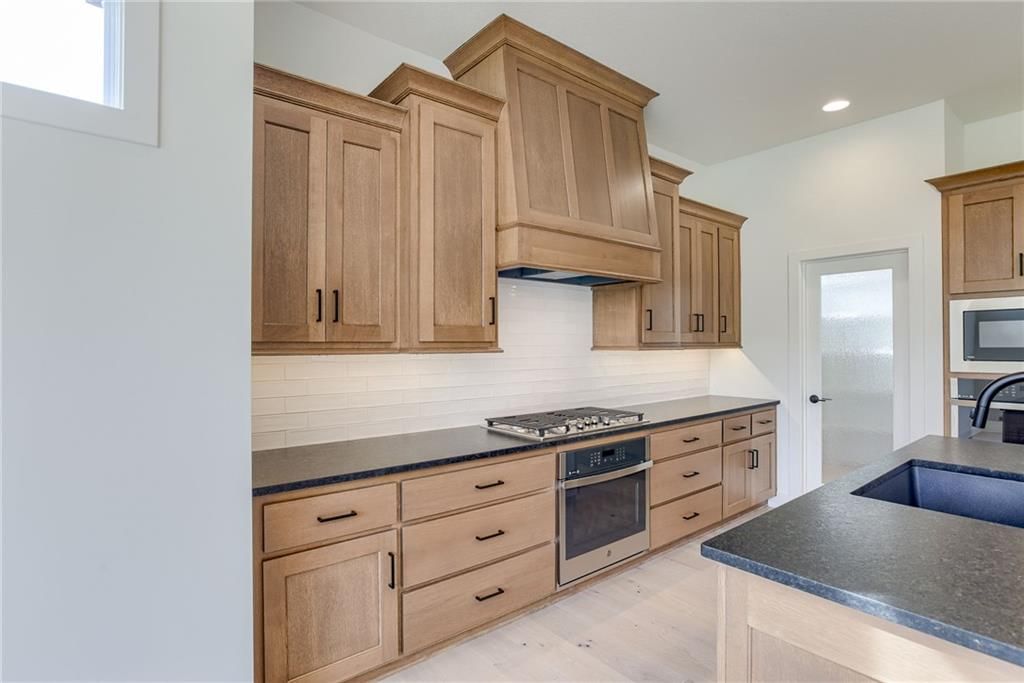 2416 W 179th Street — photo 15