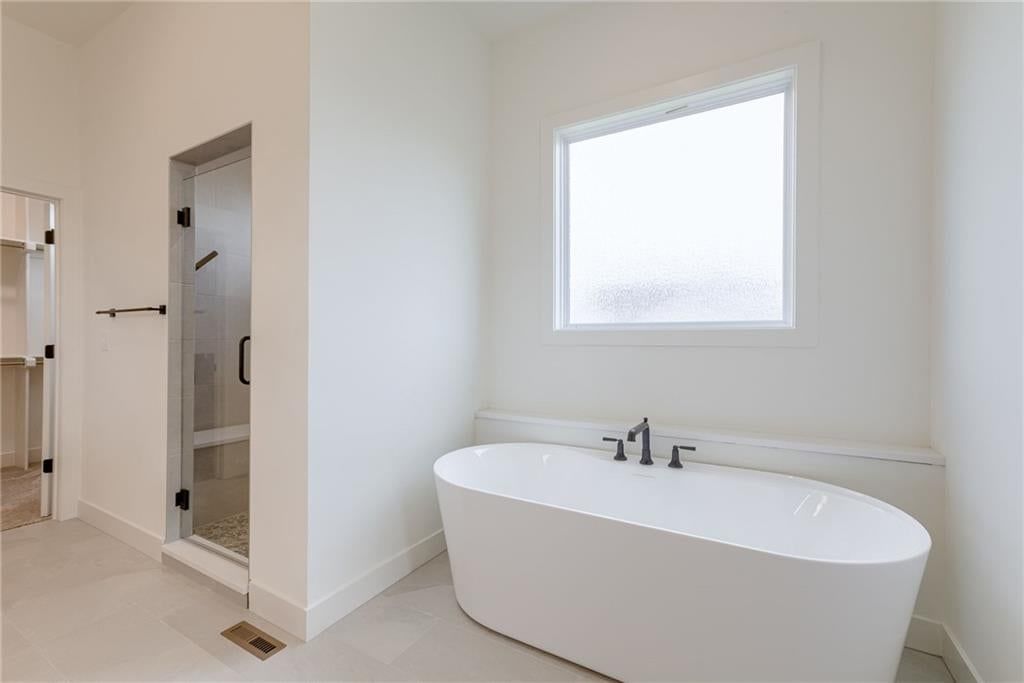 2416 W 179th Street — photo 32
