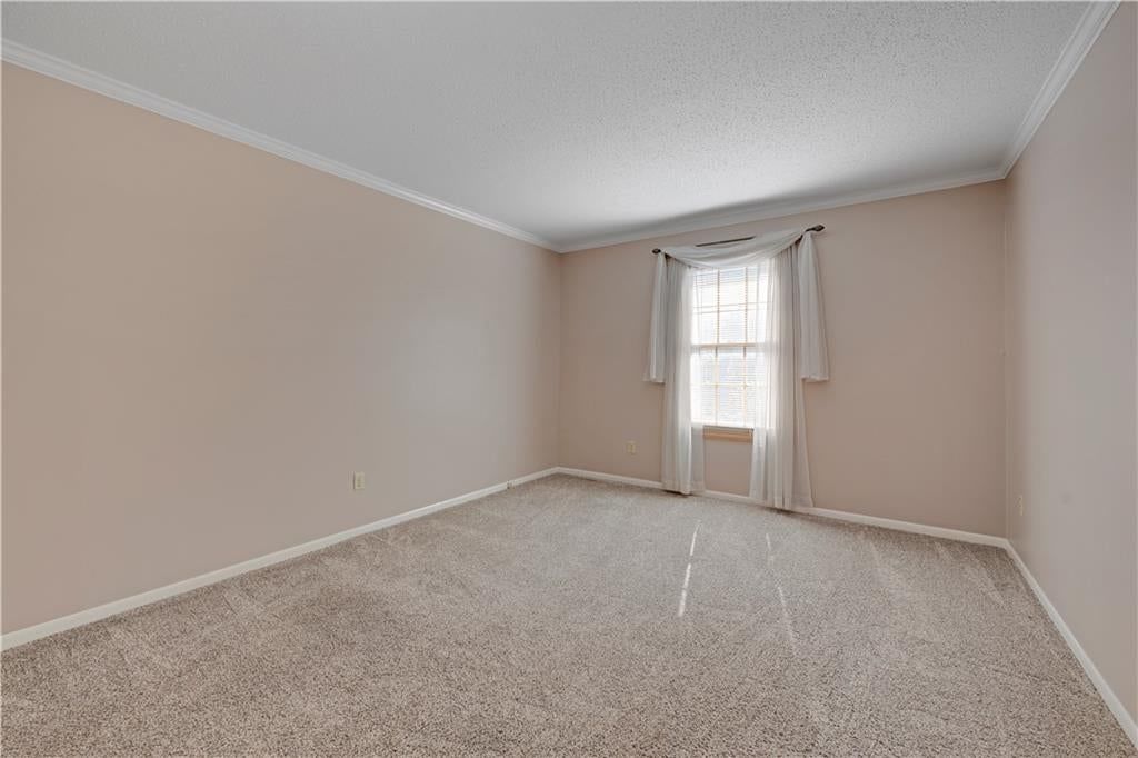 Carpet at 9623 Reeder Street, Overland Park, KS 66214