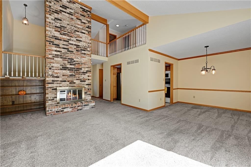 Photo 11 of 39 - 9623 Reeder Street, Overland Park, KS 66214