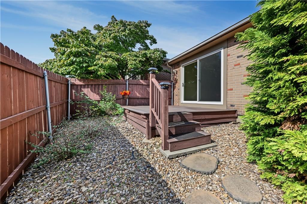 Photo 15 of 39 - 9623 Reeder Street, Overland Park, KS 66214
