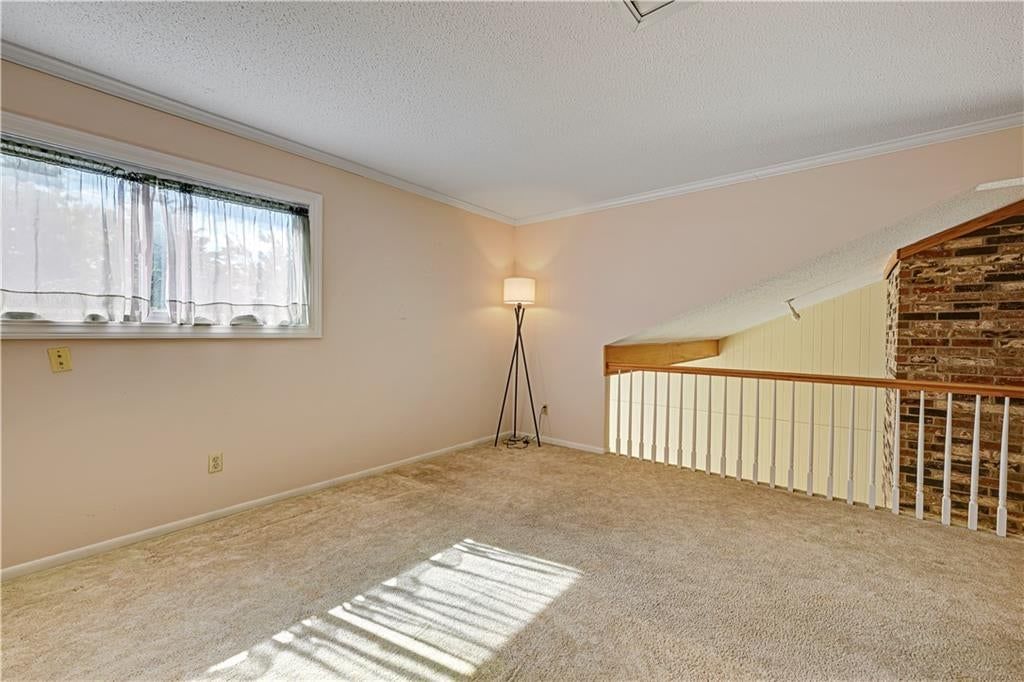 Photo 21 of 39 - 9623 Reeder Street, Overland Park, KS 66214
