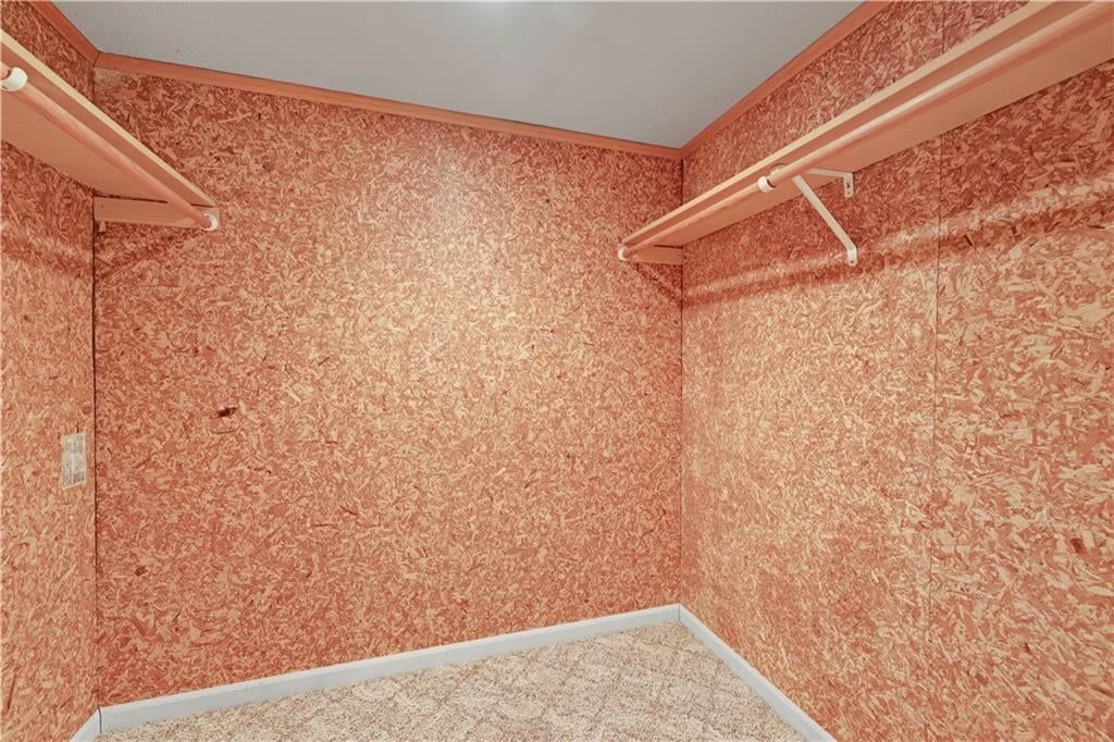 Photo 33 of 39 - 9623 Reeder Street, Overland Park, KS 66214