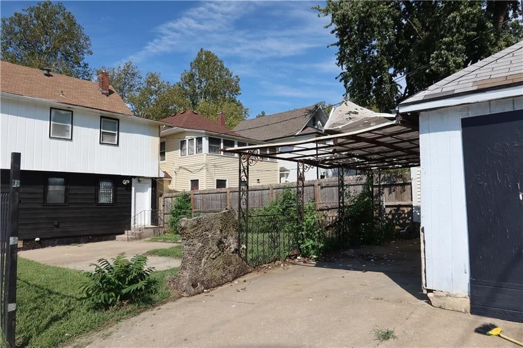 147 Kensington Avenue — photo 26
