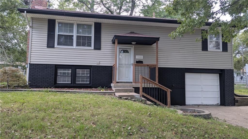 13420 Belmeade Avenue, Grandview, MO