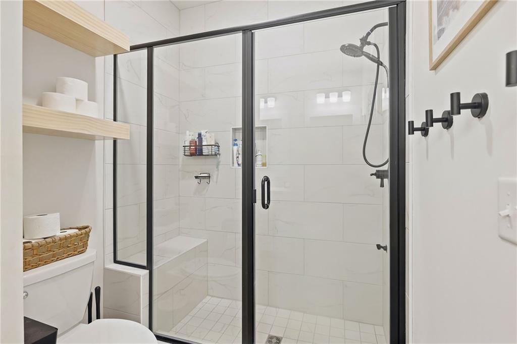 18109 Haskins Street — photo 32