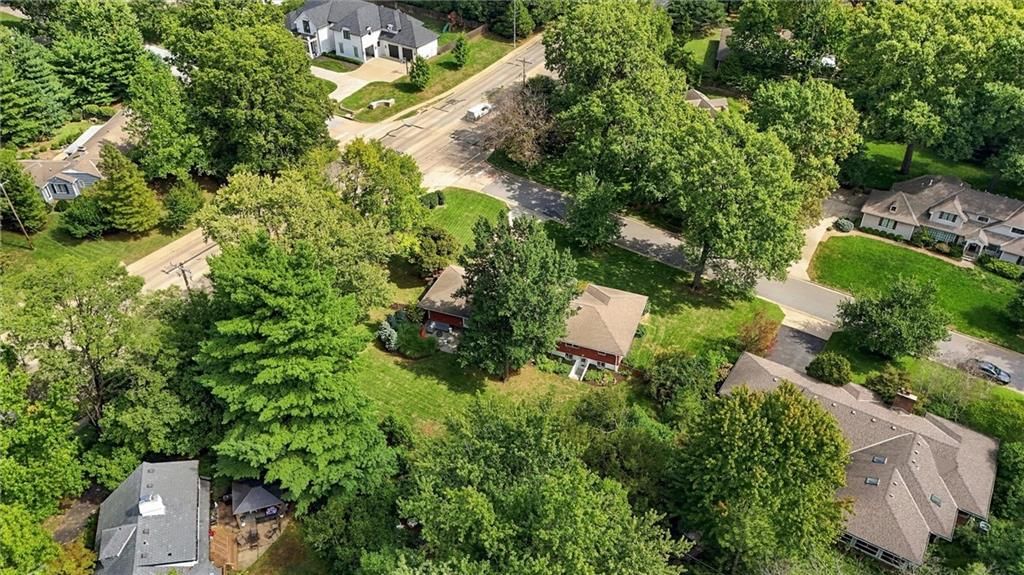 9500 Meadow Lane — photo 35