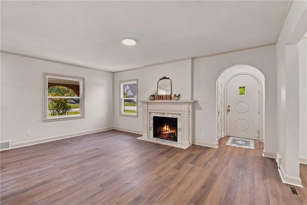 4400 Garfield Avenue — photo 5