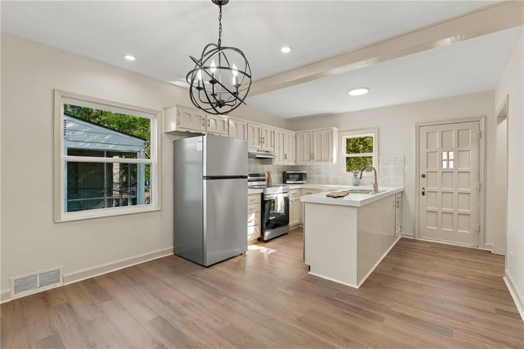 4400 Garfield Avenue — photo 8
