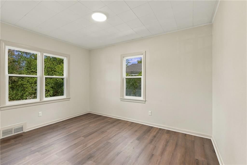 4400 Garfield Avenue — photo 11