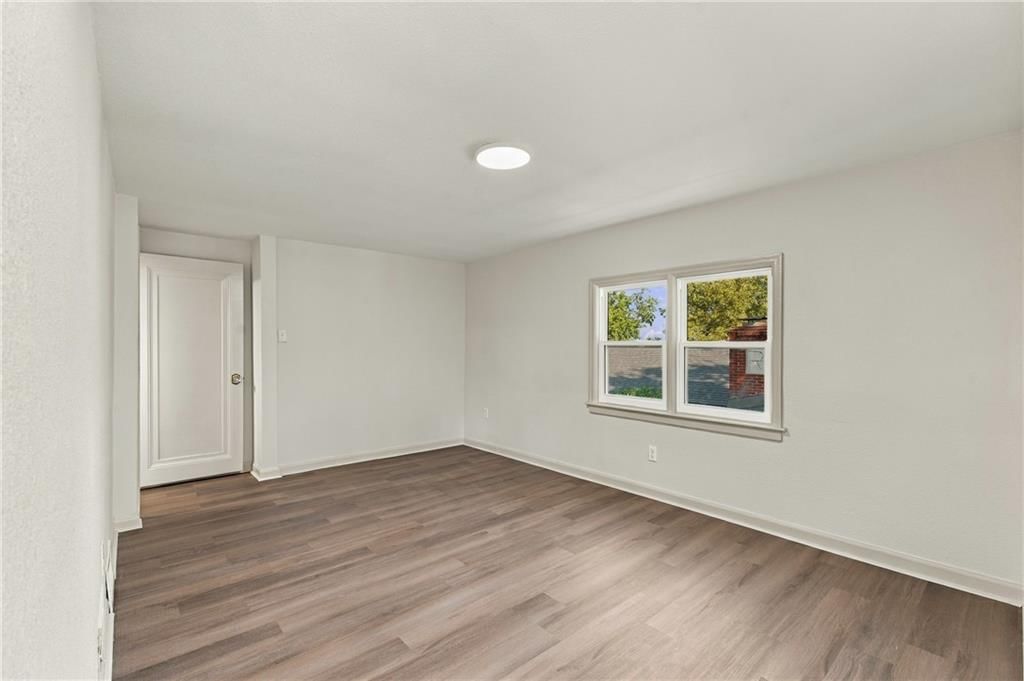 4400 Garfield Avenue — photo 20