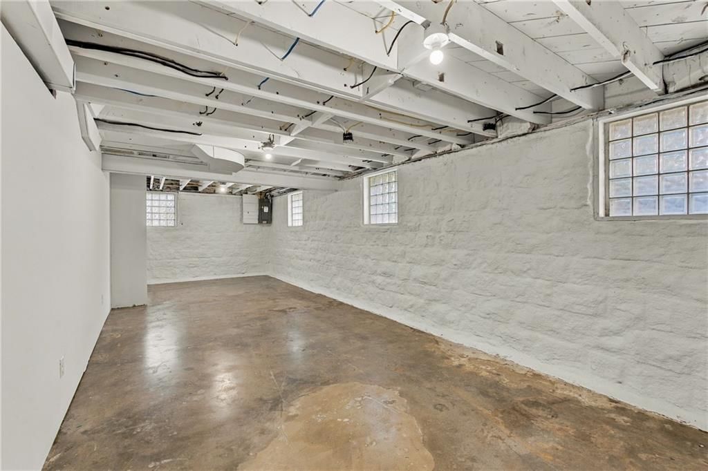4400 Garfield Avenue — photo 27