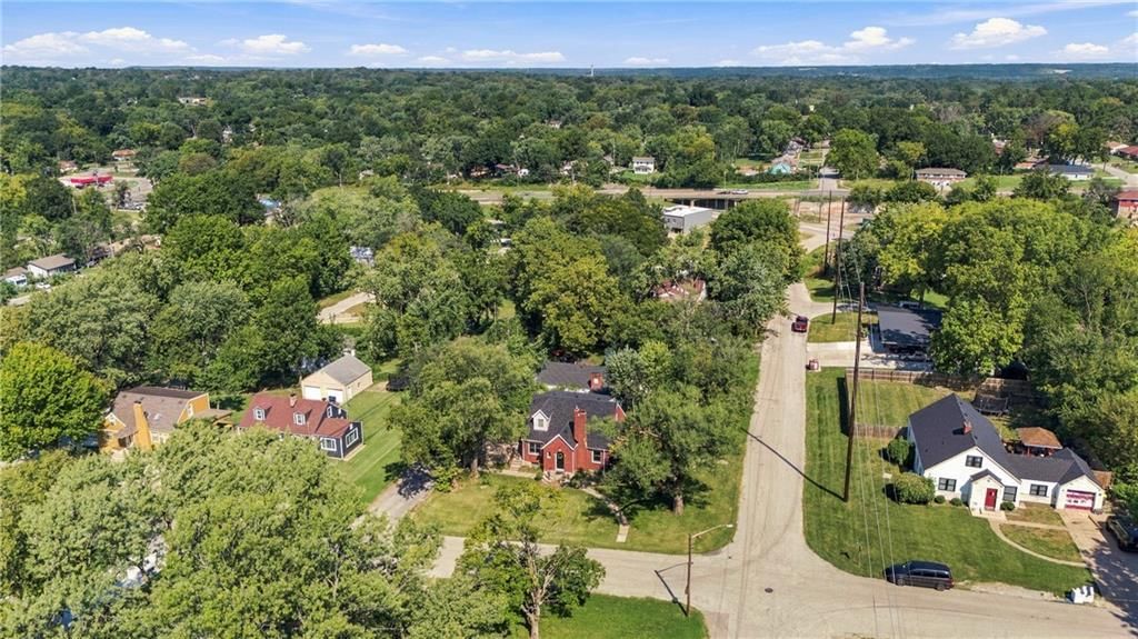 4400 Garfield Avenue — photo 36