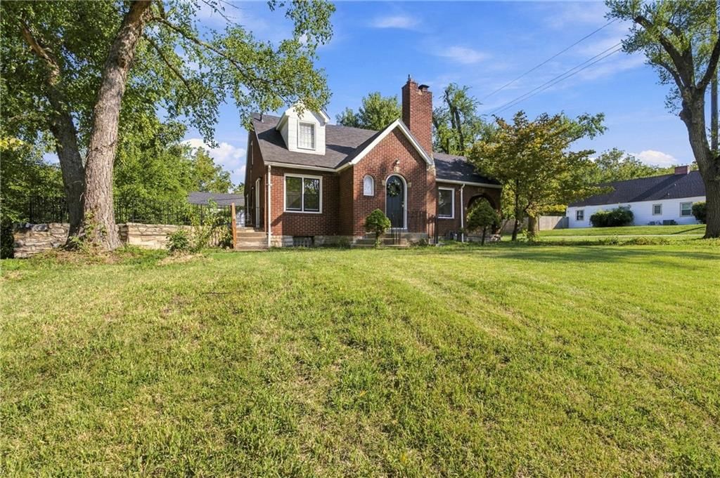 4400 Garfield Avenue — photo 37