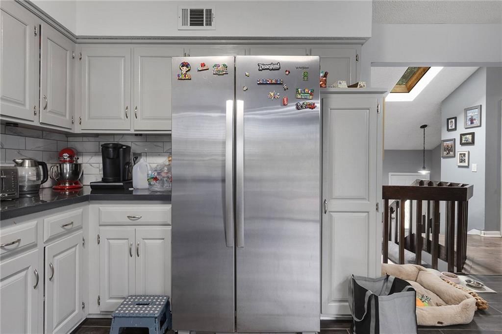 11312 W 77th Street — photo 11