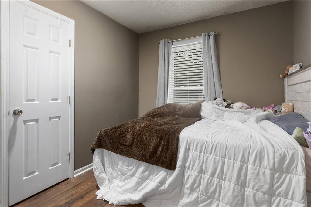 11312 W 77th Street — photo 18