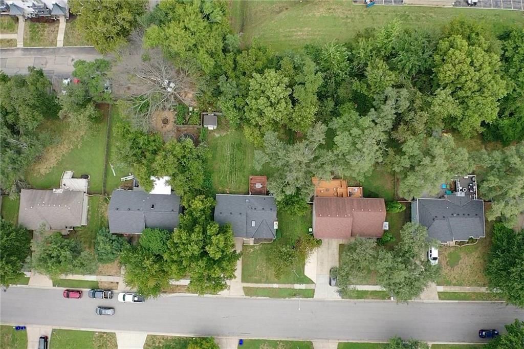 11312 W 77th Street — photo 33
