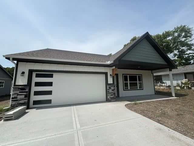 444 N Prarie Street — photo 2