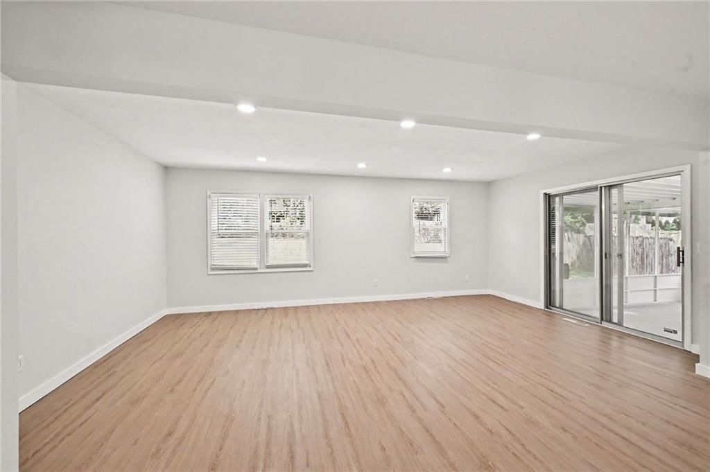 10004 Lydia Avenue — photo 5