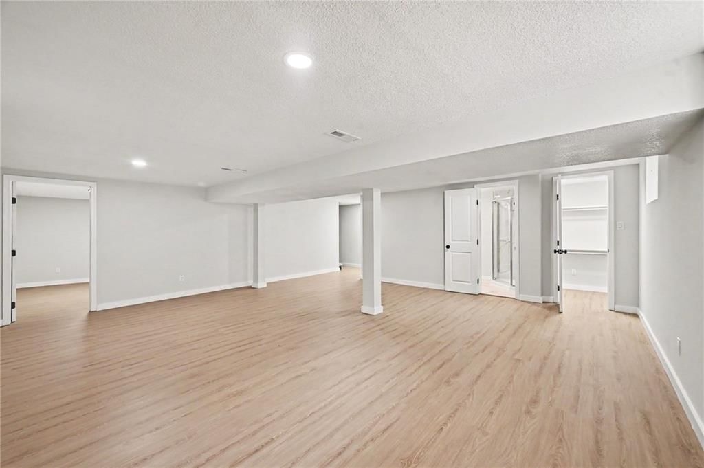 10004 Lydia Avenue — photo 16