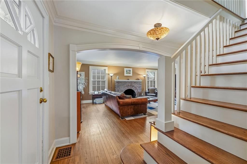 1421 W 50th Terrace — photo 6