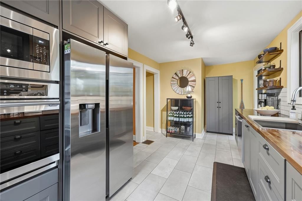 1421 W 50th Terrace — photo 21