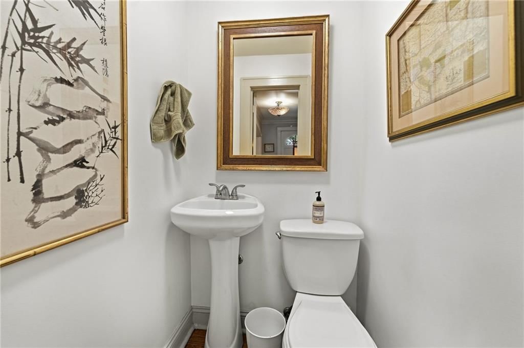 1421 W 50th Terrace — photo 24