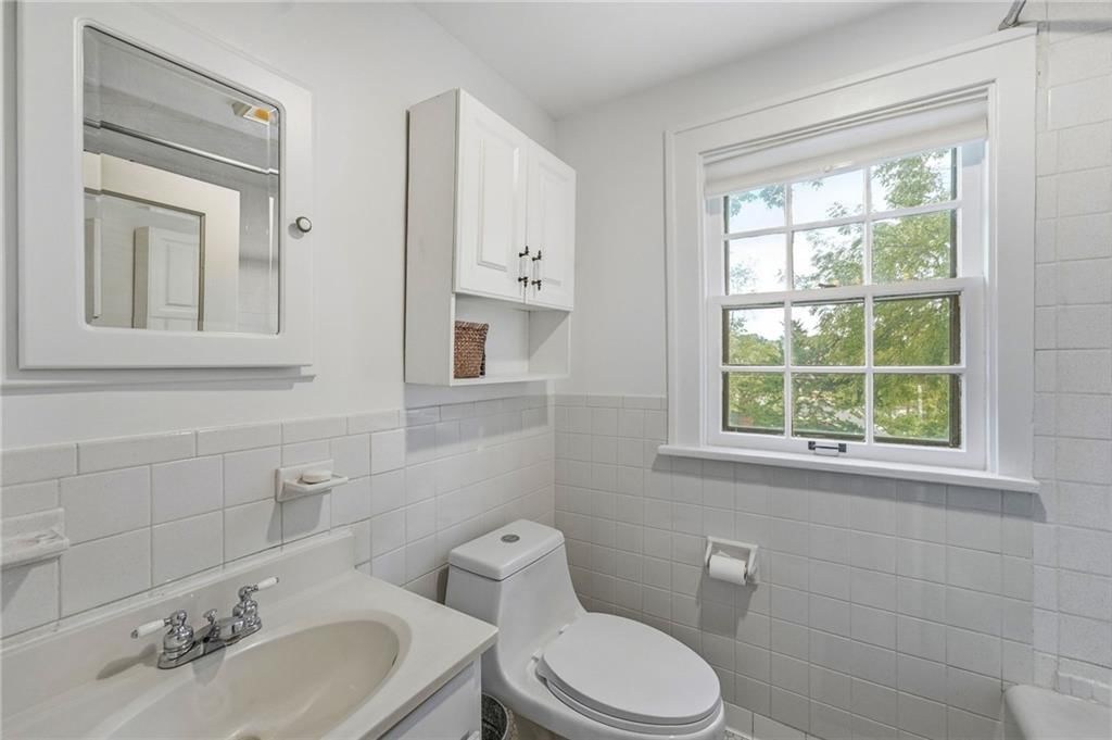 1421 W 50th Terrace — photo 27