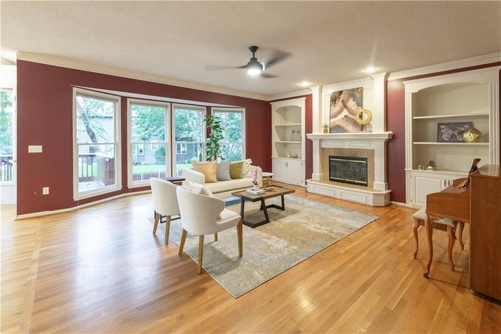 7911 W 131st Terrace, Overland Park, KS