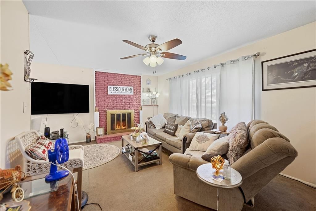 6000 E 95th Terrace, Kansas City, MO: listing photo 2