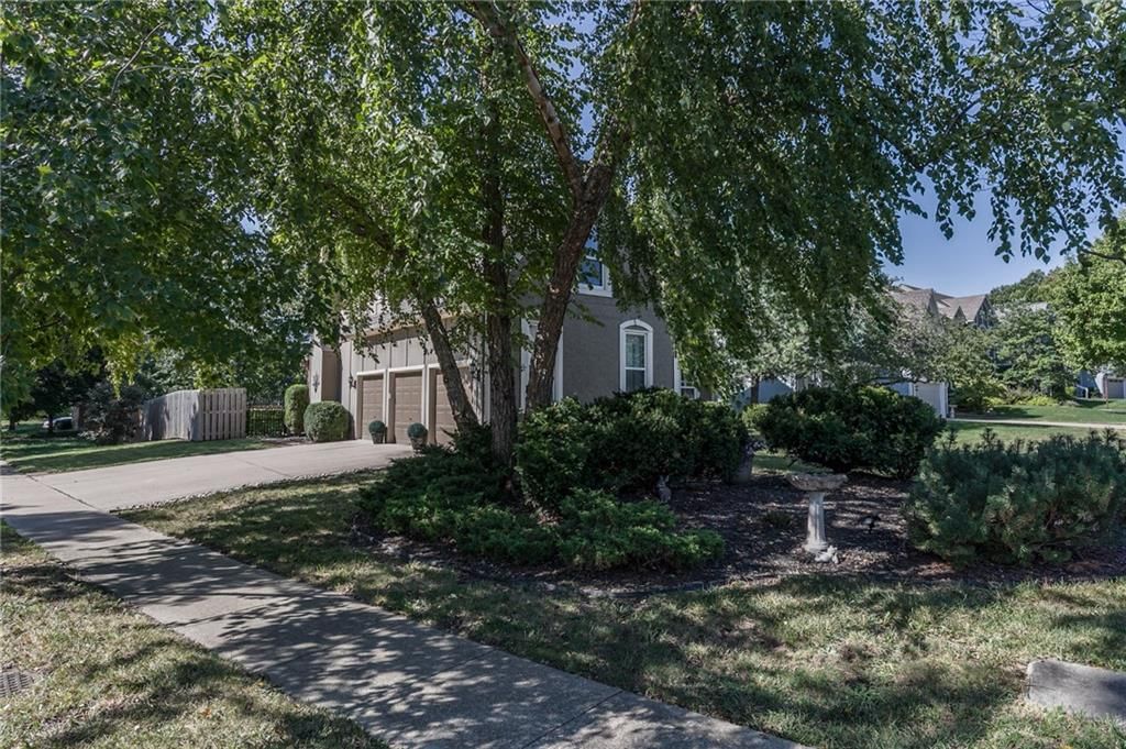 8901 W 125th Terrace — photo 30