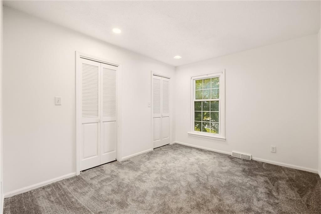 10106 NW Mirror Lake Drive — photo 22