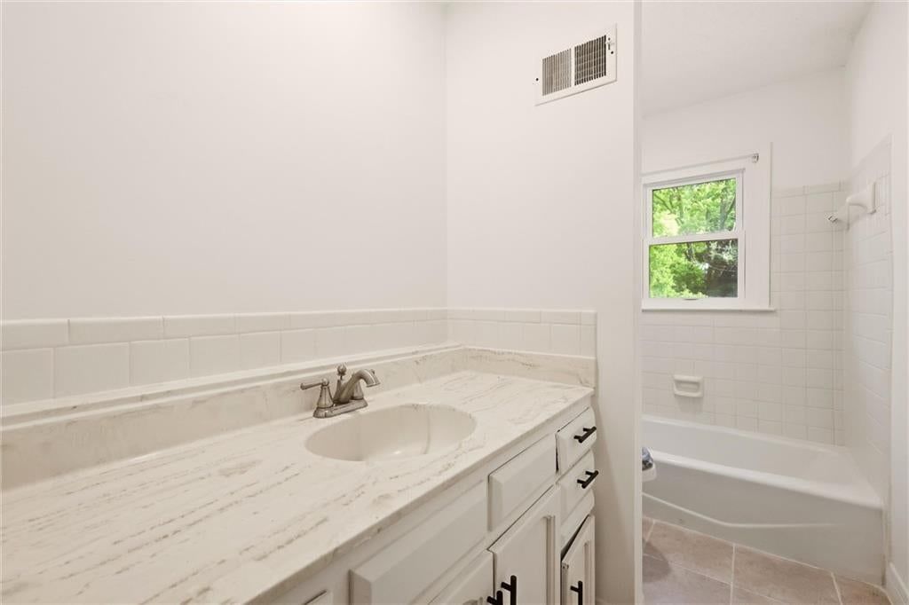 10106 NW Mirror Lake Drive — photo 25