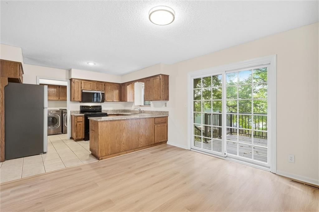 11605 W 113th Street — photo 11