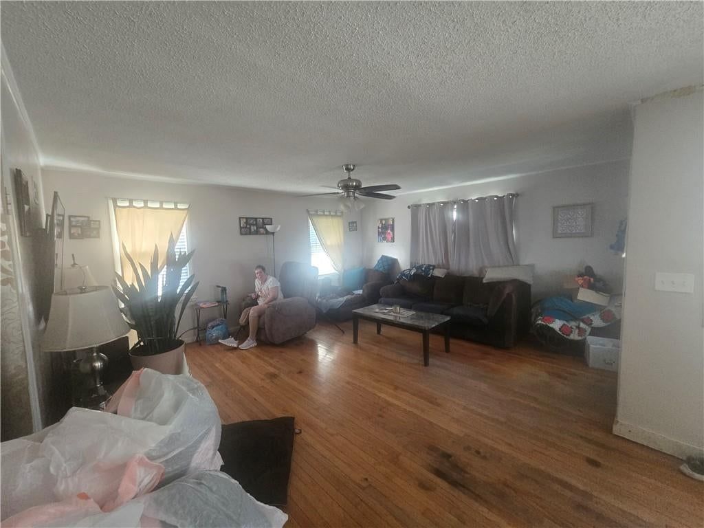 8721 ELM Avenue — photo 4