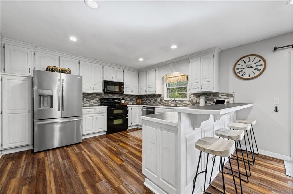 6015 Alden Street — photo 10