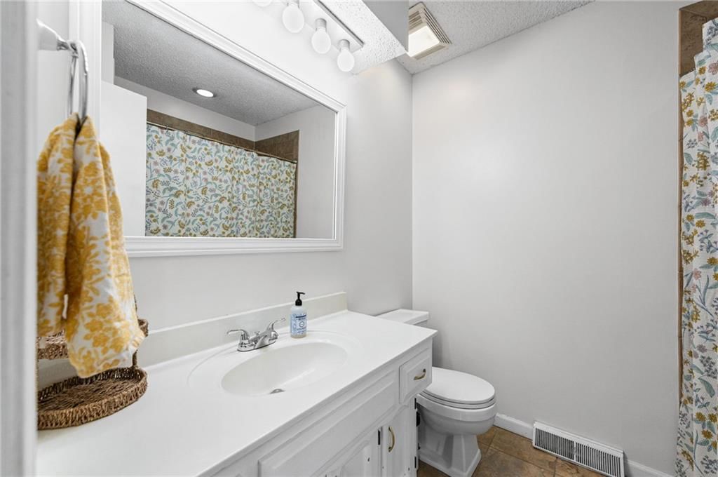 6015 Alden Street — photo 14