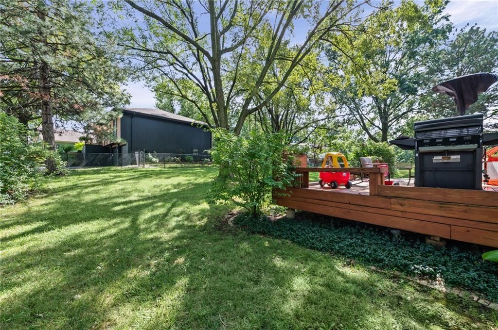 6015 Alden Street — photo 30