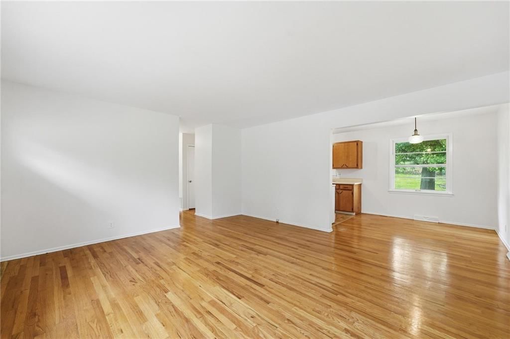 2404 NE Shady Lane Drive — photo 10